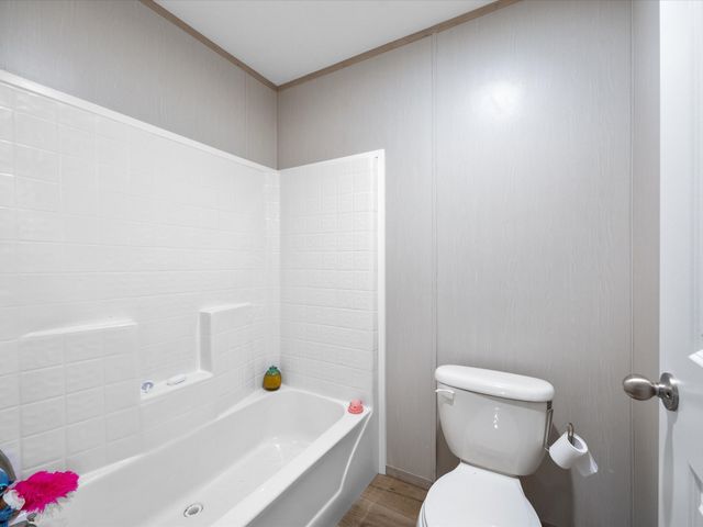 380 Valley Ridge Drive, Bridgeport, TX 76426