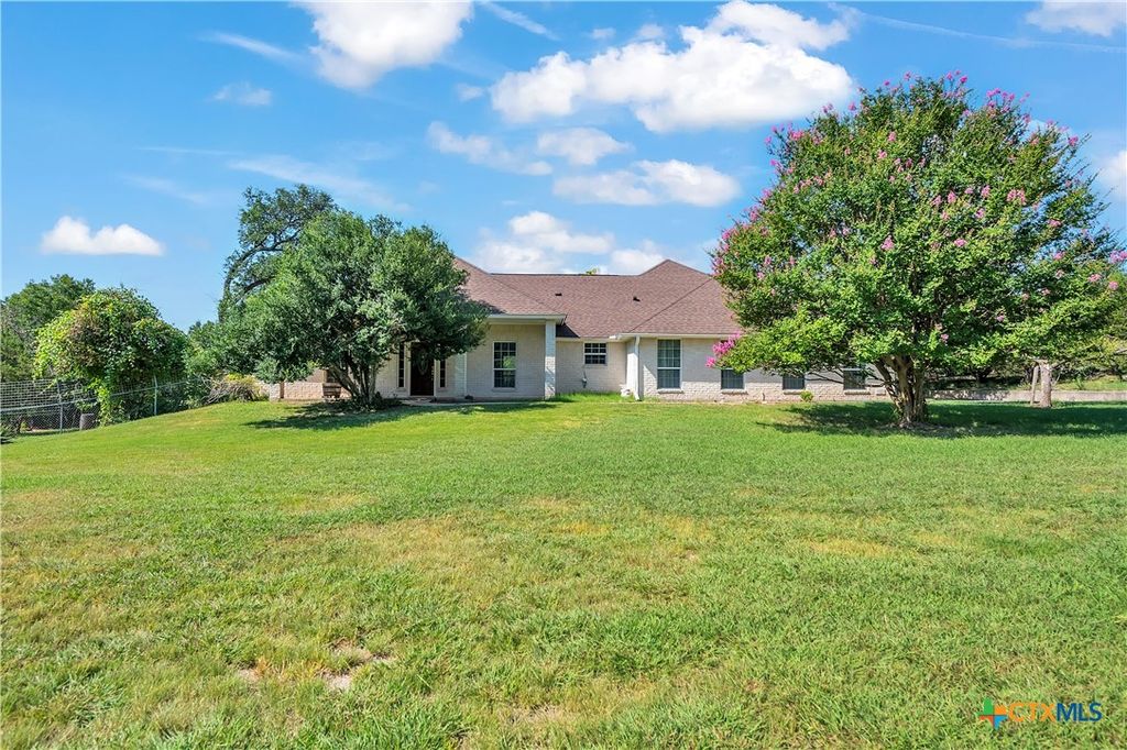 602 Antelope Lane, Lampasas, TX 76550