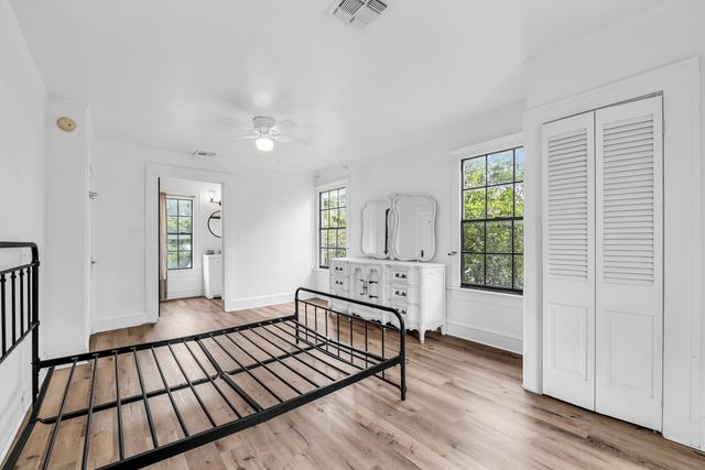 2814 Sanger Avenue, Waco, TX 76707