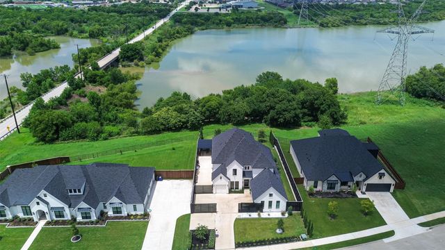 5105 Havana Drive, Mansfield, TX 76063