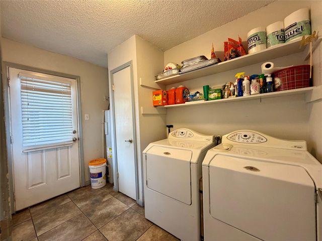 15111 Chasehill Drive, Houston, TX 77489
