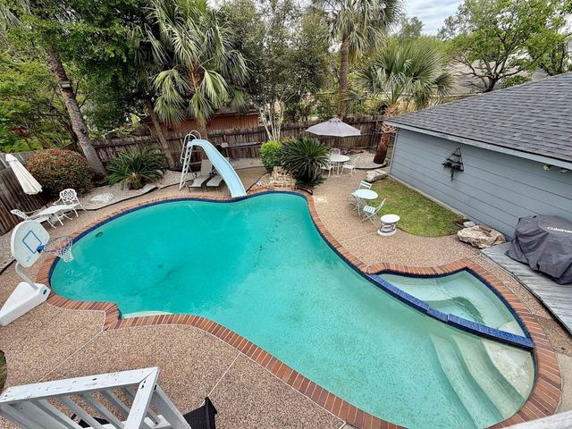15111 Chasehill Drive, Houston, TX 77489