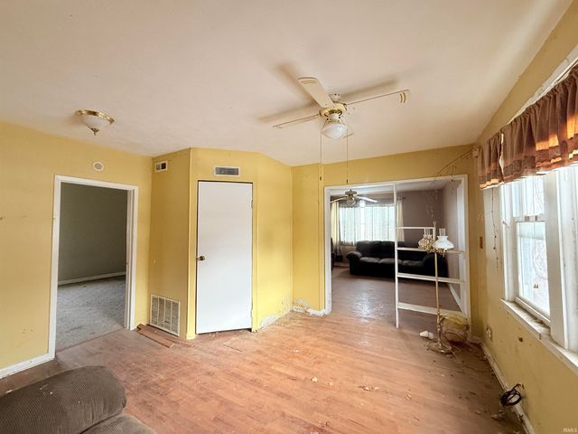 102 W Harrison Street, Converse, IN 46919