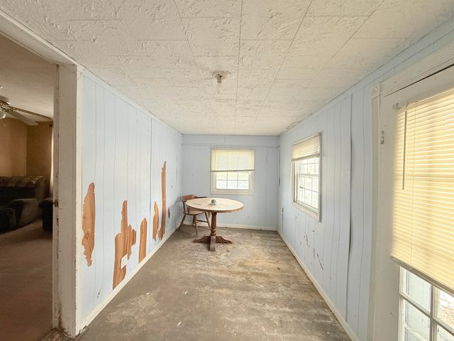 102 W Harrison Street, Converse, IN 46919