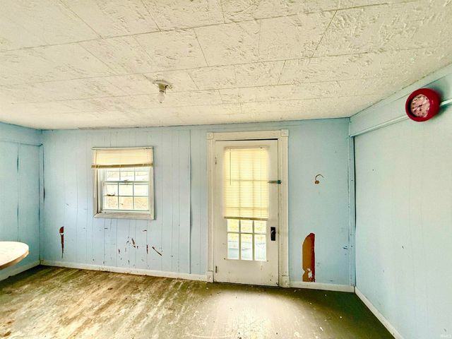 102 W Harrison Street, Converse, IN 46919