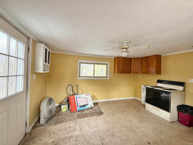 102 W Harrison Street, Converse, IN 46919