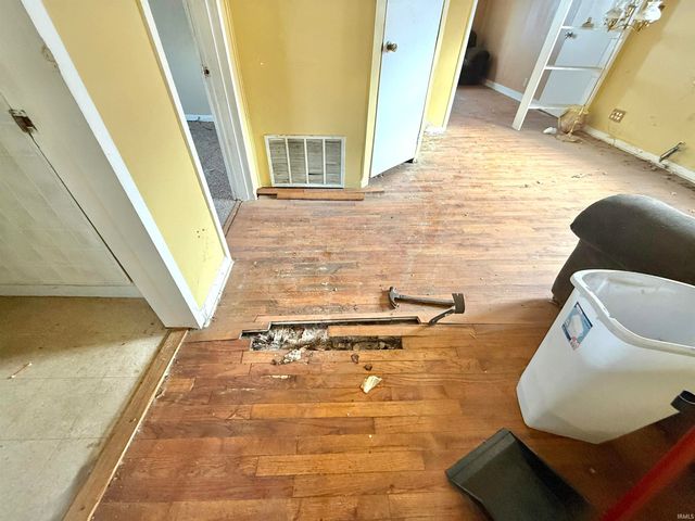 102 W Harrison Street, Converse, IN 46919