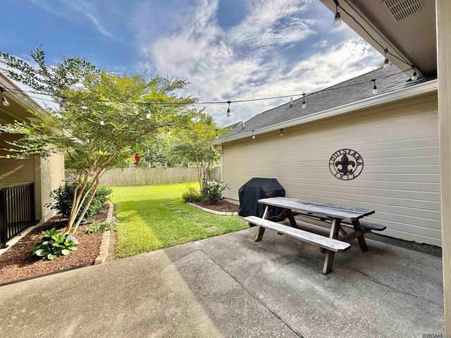 1406 Cottonwood Dr, Denham Springs, LA 70726