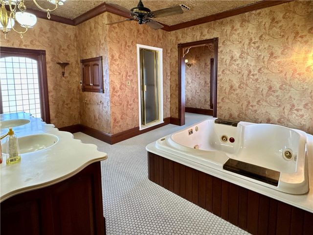 313 E Butler St, Mercer Boro, PA 16137