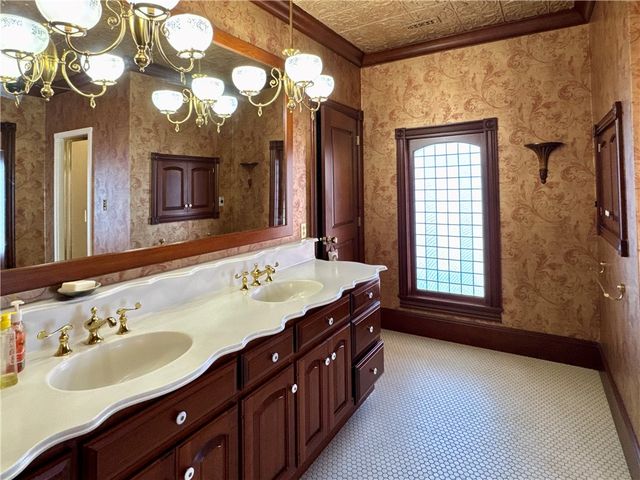 313 E Butler St, Mercer Boro, PA 16137