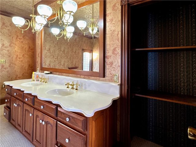 313 E Butler St, Mercer Boro, PA 16137