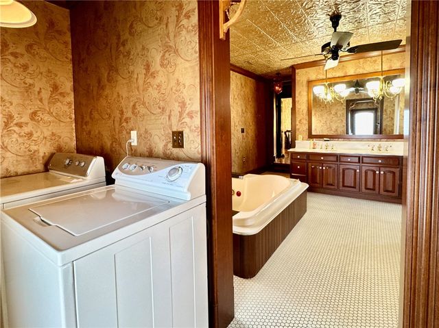 313 E Butler St, Mercer Boro, PA 16137