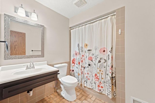 3601 Prestige Lane, Minnetonka, MN 55305