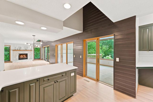 3601 Prestige Lane, Minnetonka, MN 55305