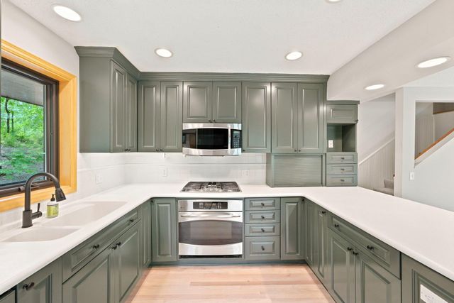 3601 Prestige Lane, Minnetonka, MN 55305