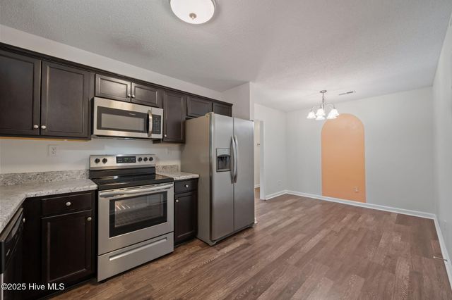 426 Boysenberry Lane, Hubert, NC 28539