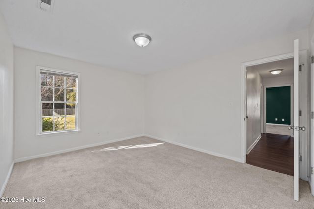 426 Boysenberry Lane, Hubert, NC 28539