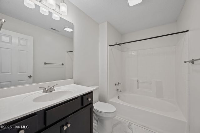 426 Boysenberry Lane, Hubert, NC 28539