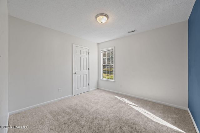 426 Boysenberry Lane, Hubert, NC 28539