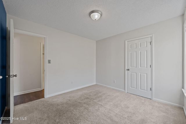 426 Boysenberry Lane, Hubert, NC 28539