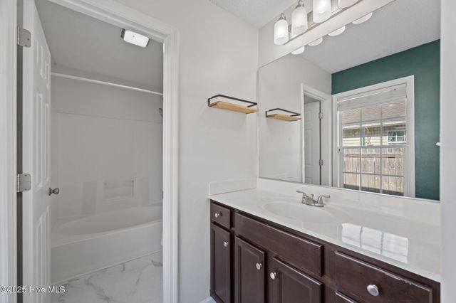 426 Boysenberry Lane, Hubert, NC 28539