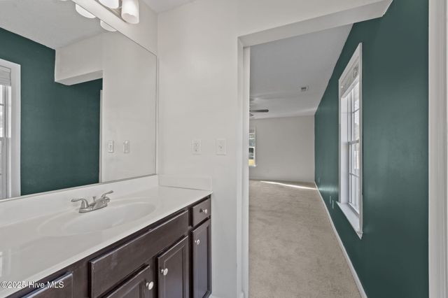 426 Boysenberry Lane, Hubert, NC 28539