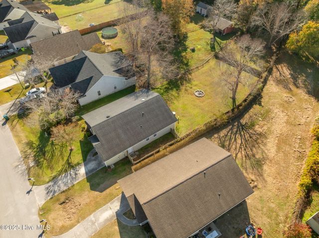 426 Boysenberry Lane, Hubert, NC 28539