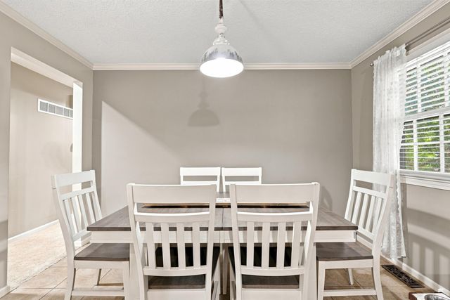 921 DeHoff Dr., Manhattan, KS 66502