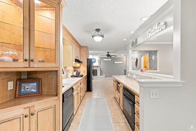 921 DeHoff Dr., Manhattan, KS 66502
