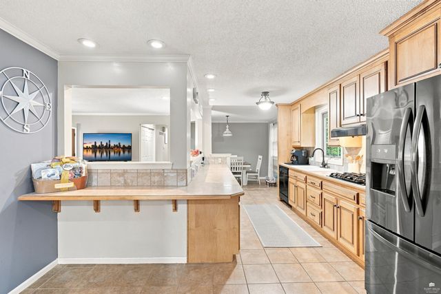 921 DeHoff Dr., Manhattan, KS 66502