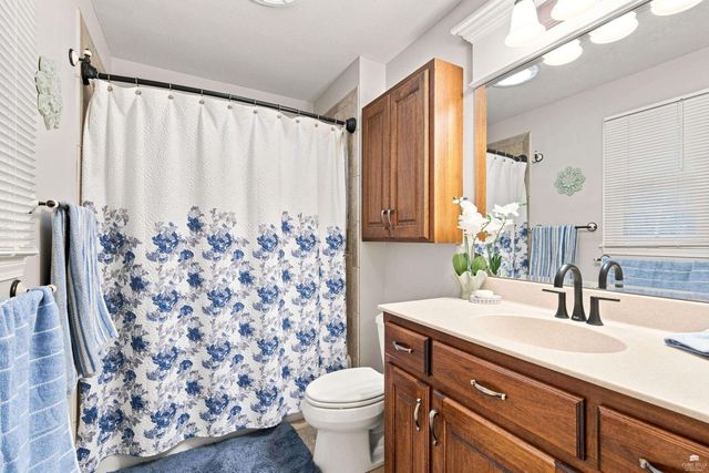 921 DeHoff Dr., Manhattan, KS 66502