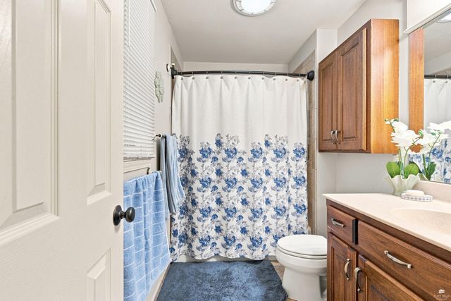 921 DeHoff Dr., Manhattan, KS 66502