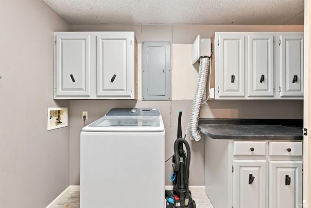 921 DeHoff Dr., Manhattan, KS 66502