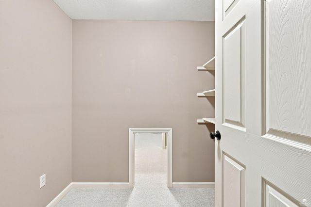 921 DeHoff Dr., Manhattan, KS 66502