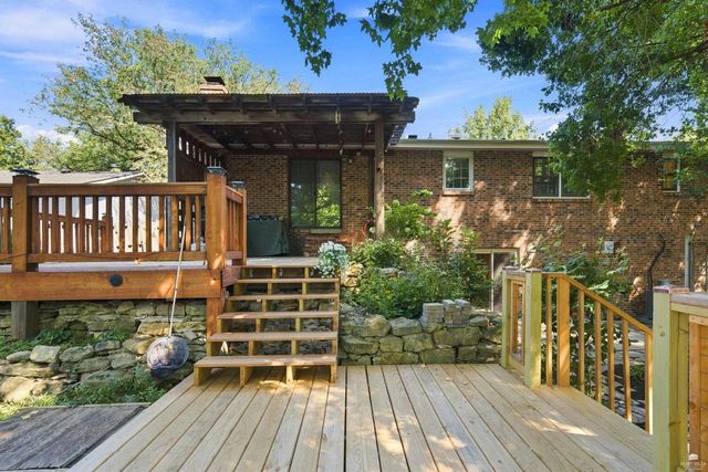 921 DeHoff Dr., Manhattan, KS 66502