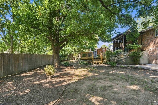 921 DeHoff Dr., Manhattan, KS 66502