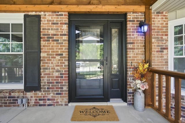 921 DeHoff Dr., Manhattan, KS 66502