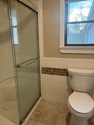 49 Route 107, Brentwood, NH 03833