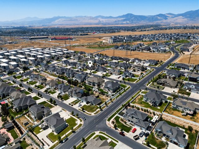 7452 S 5765 W, West Jordan, UT 84081