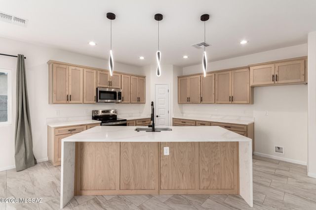 161 S Montgomery Avenue, Corona De Tucson, AZ 85641