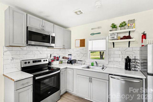 9937 Harwood Lane, Charlotte, NC 28214