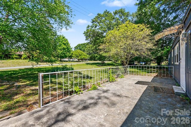 9937 Harwood Lane, Charlotte, NC 28214