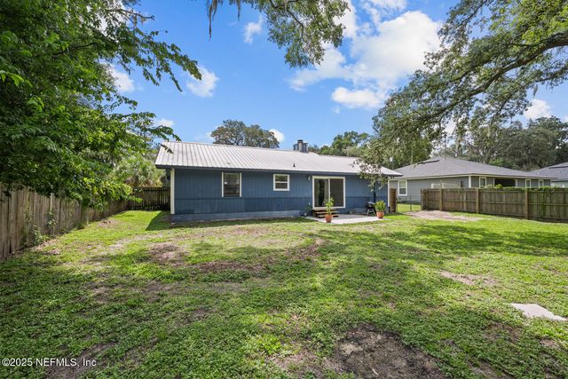 1410 CLEVELAND Avenue, Palatka, FL 32177