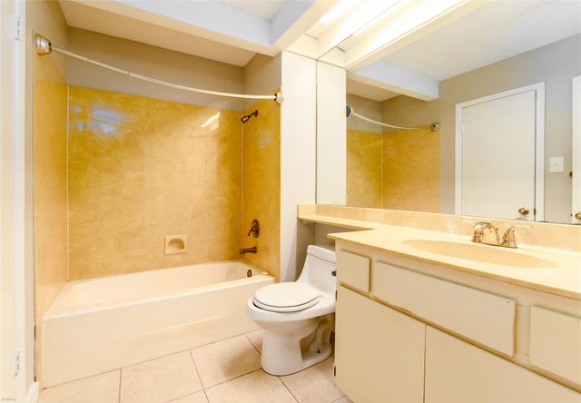 1748 Ohlen RD 3, Austin, TX 78757