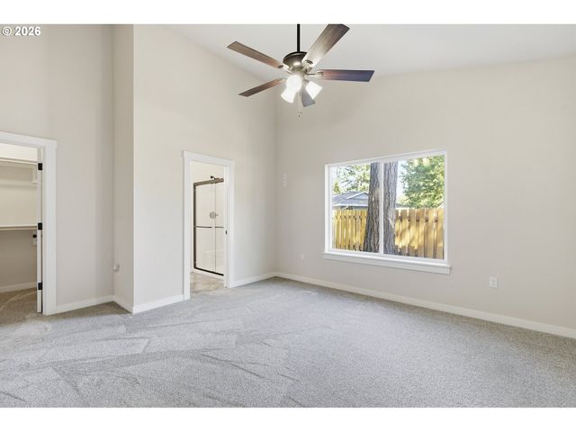 3905 Se 147th Ave, Portland, OR 97236