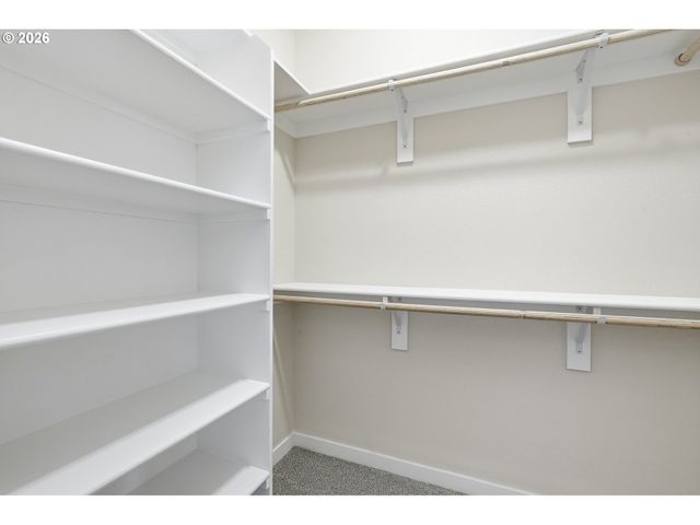 3905 Se 147th Ave, Portland, OR 97236