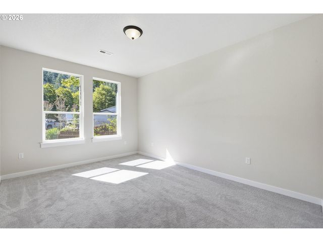 3905 Se 147th Ave, Portland, OR 97236