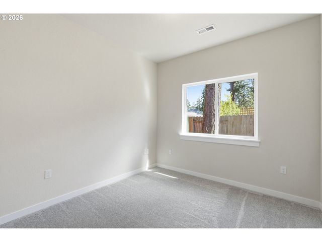 3905 Se 147th Ave, Portland, OR 97236