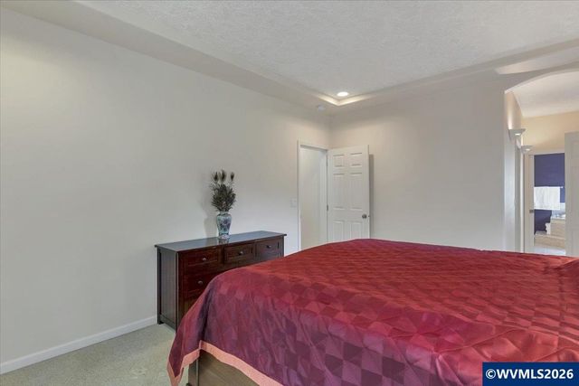 531 Inverness Dr SE, Salem, OR 97306