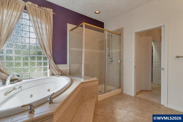 531 Inverness Dr SE, Salem, OR 97306